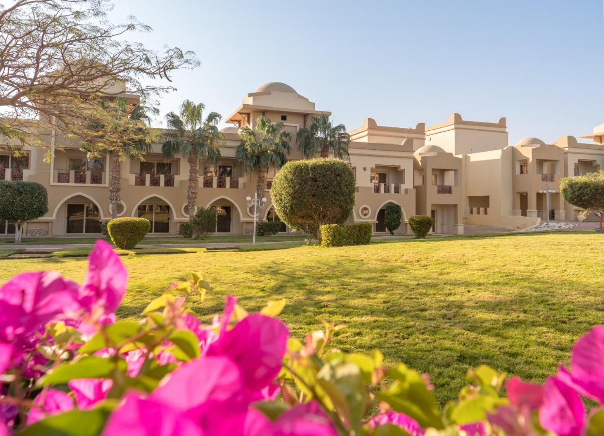 Serenity Alpha Beach - Ex Serenity Makadi Beach Exterior photo The American University in Cairo